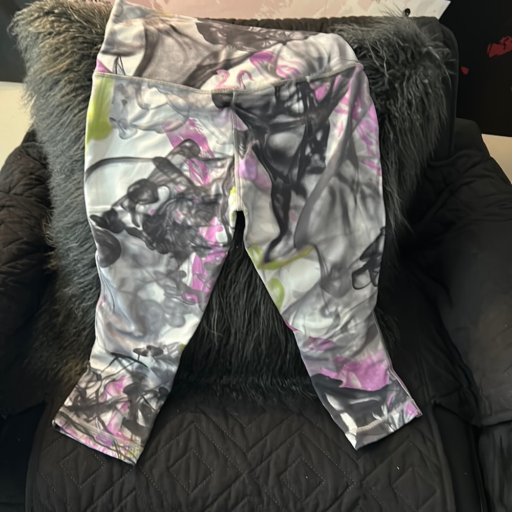 Throwback Print lululemon Aligh High-Rise color unicorn